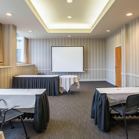 Holiday Inn & Suites Pittsfield-Berkshires By Ihg Zewnętrze zdjęcie