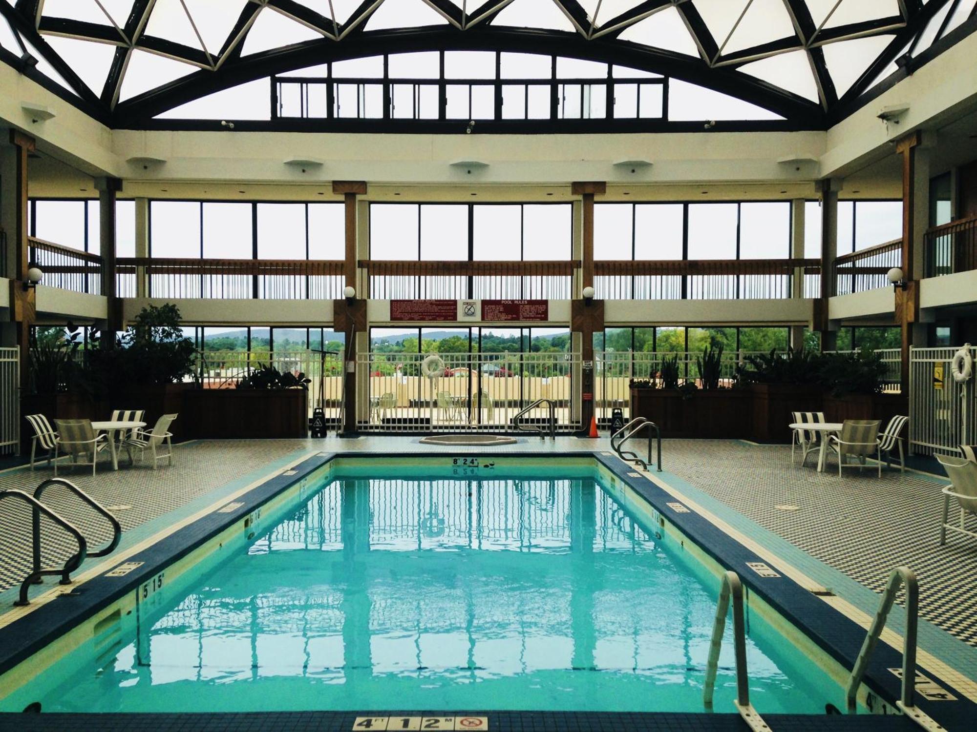 Holiday Inn & Suites Pittsfield-Berkshires By Ihg Zewnętrze zdjęcie
