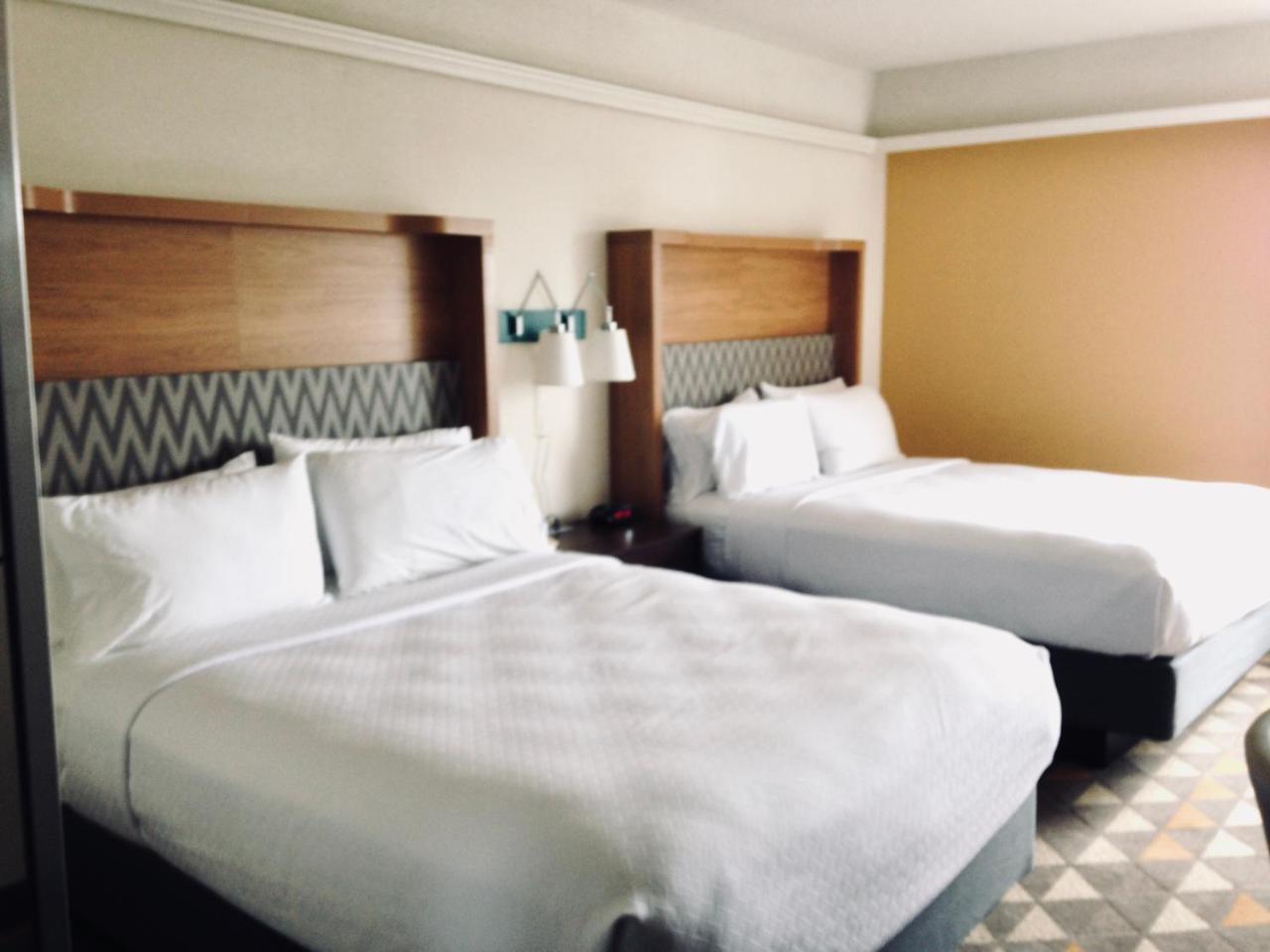 Holiday Inn & Suites Pittsfield-Berkshires By Ihg Zewnętrze zdjęcie